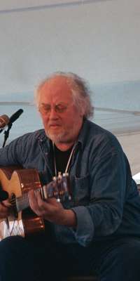 John Renbourn, British guitarist (Pentangle), dies at age 70